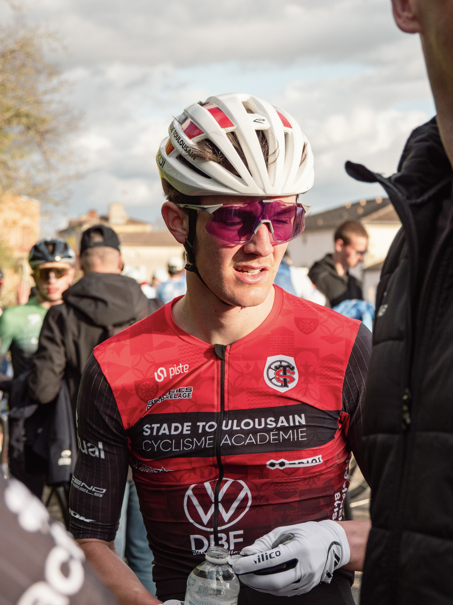 Portrait d'un coureur de l'Académie U19 avant le départ